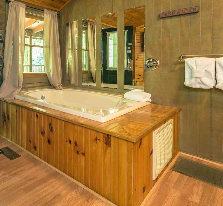 The Fishing Hole Cabin - Sage Vacations 개틀린버그 외부 사진